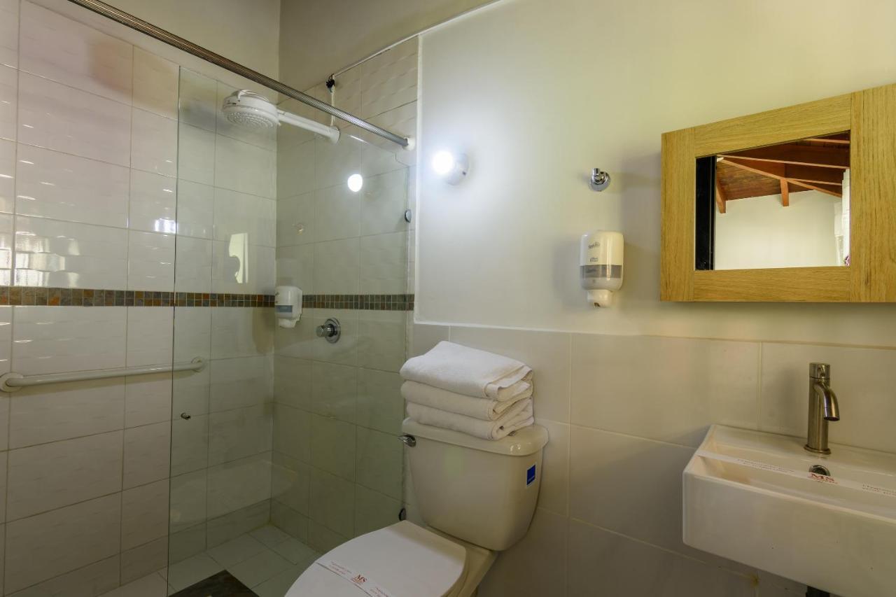 Like Home Hotel Boutique Меделин Екстериор снимка